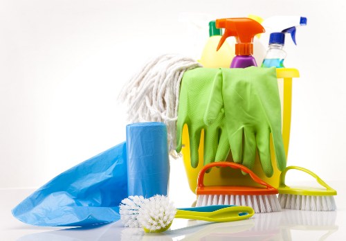 Different carpet cleaning methods and equipment